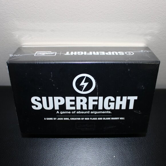 3/$55❤️Skybound SUPERFIGHT The 500-Card Core Deck Card Game of Absurd Arguments - Picture 1 of 9